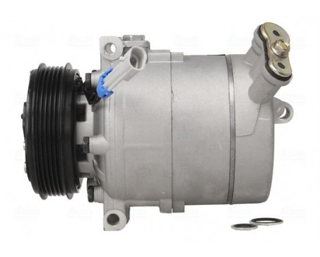 Compressor, air conditioning