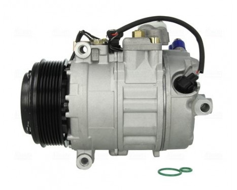 Compressor, air conditioning