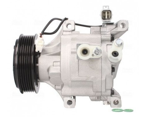 Compressor, air conditioning