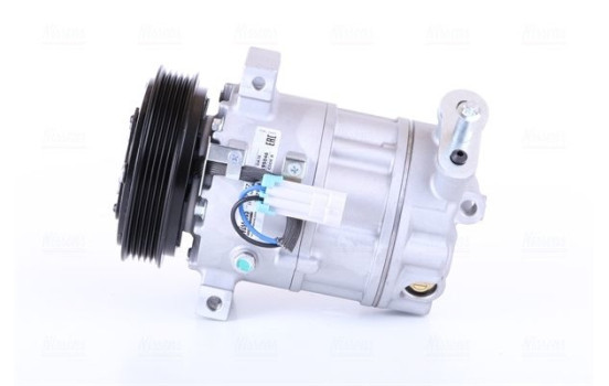 Compressor, air conditioning