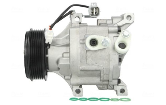 Compressor, air conditioning
