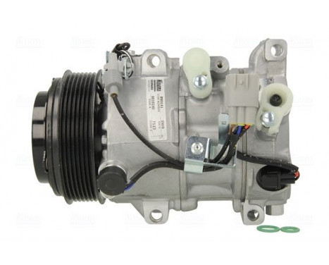 Compressor, air conditioning
