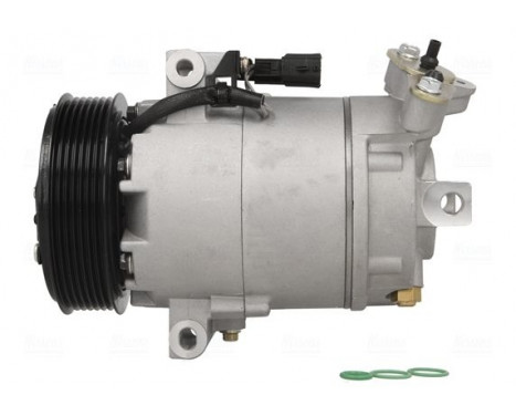 Compressor, air conditioning