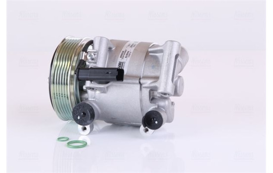 Compressor, air conditioning