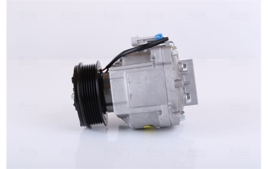 Compressor, air conditioning
