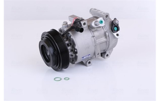 Compressor, air conditioning