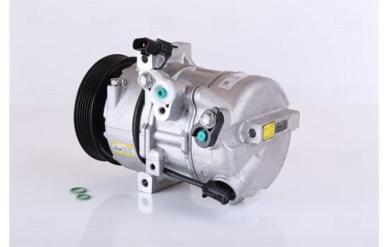 Compressor, air conditioning