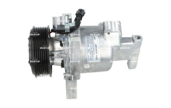 Compressor, air conditioning