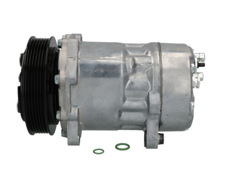 Compressor, air conditioning