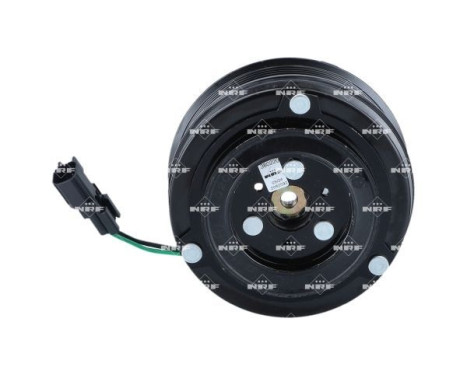 Magnetic clutch, air conditioning compressor