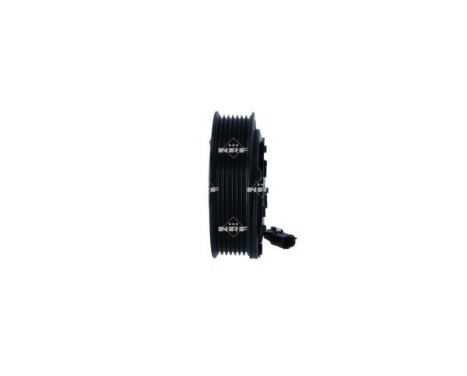 Magnetic clutch, air conditioning compressor