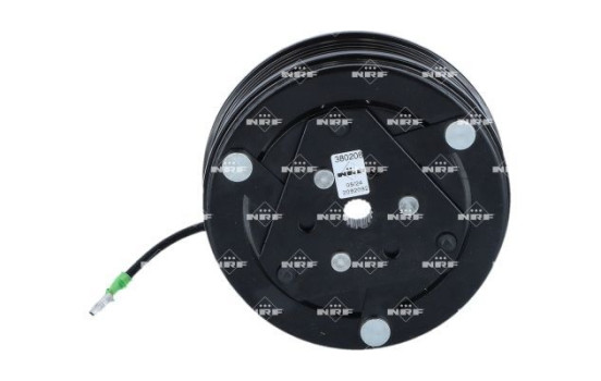 Magnetic clutch, air conditioning compressor
