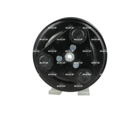 Magnetic clutch, air conditioning compressor