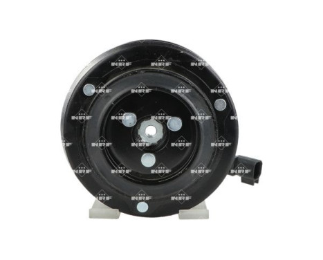 Magnetic clutch, air conditioning compressor