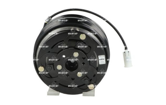 Magnetic clutch, air conditioning compressor