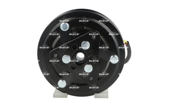 Magnetic clutch, air conditioning compressor
