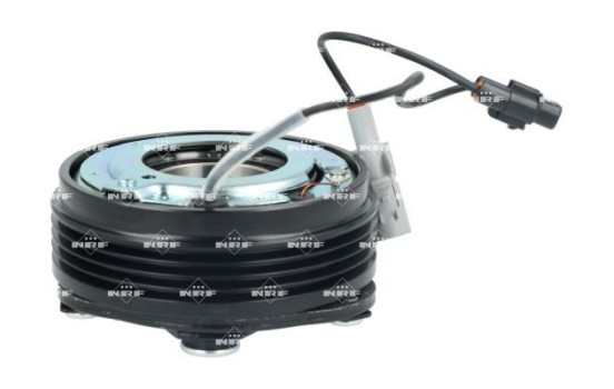 Magnetic clutch, air conditioning compressor