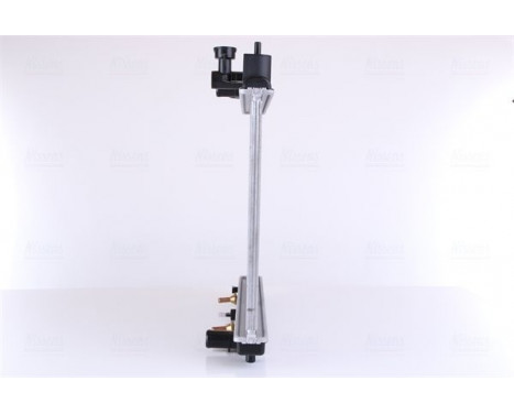 Radiator, engine cooling 68505 Nissens, Image 4