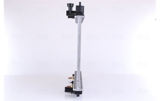 Radiator, engine cooling 68505 Nissens, Image 4