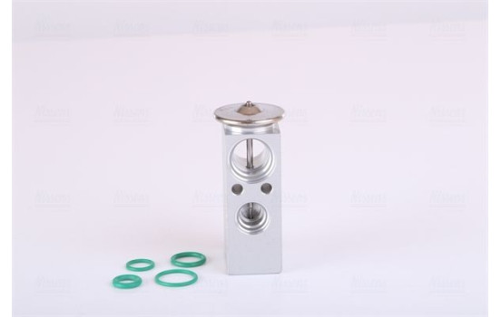 Expansion valve, air conditioning