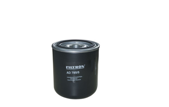 Air dryer system, pneumatic system