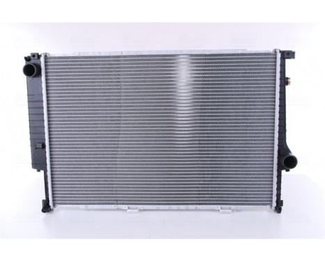 Radiator, engine cooling 60747A Nissens, Image 2