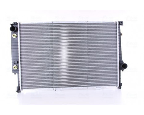 Radiator, engine cooling 60748A Nissens, Image 3