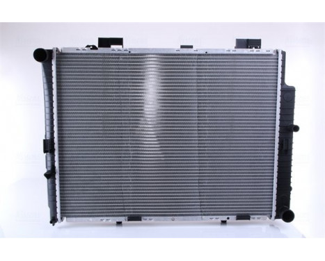 Radiator, engine cooling 62598A Nissens, Image 3