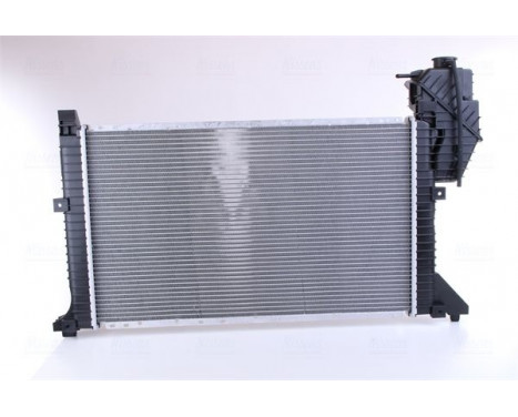 Radiator, engine cooling 62664A Nissens, Image 4
