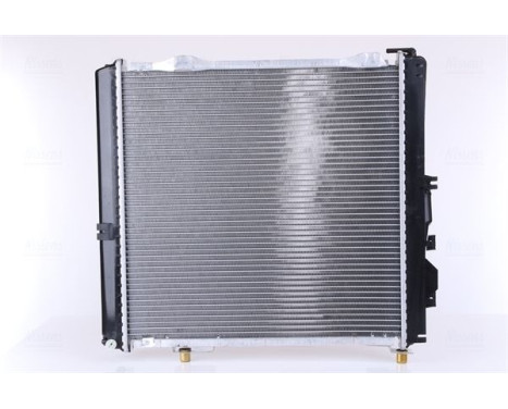 Radiator, engine cooling 62682A Nissens, Image 4