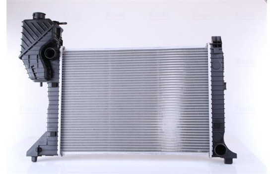 Radiator, engine cooling 62687A Nissens, Image 3