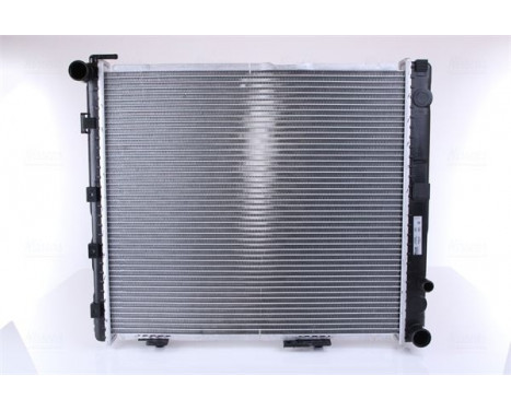 Radiator, engine cooling 62696A Nissens, Image 3