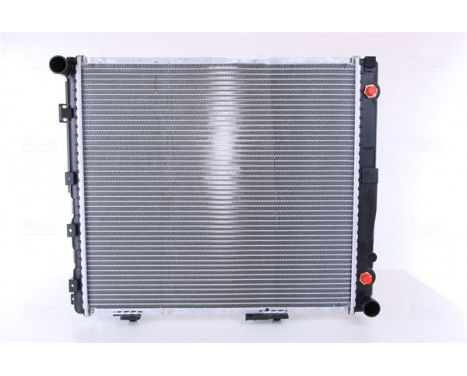 Radiator, engine cooling 62698A Nissens, Image 3