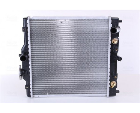 Radiator, engine cooling 633081 Nissens