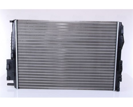 Radiator, engine cooling 637633 Nissens, Image 3