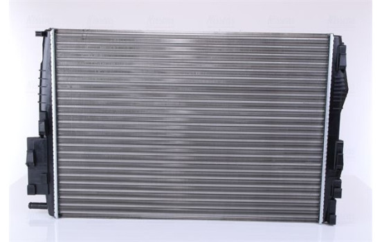 Radiator, engine cooling 637633 Nissens, Image 3