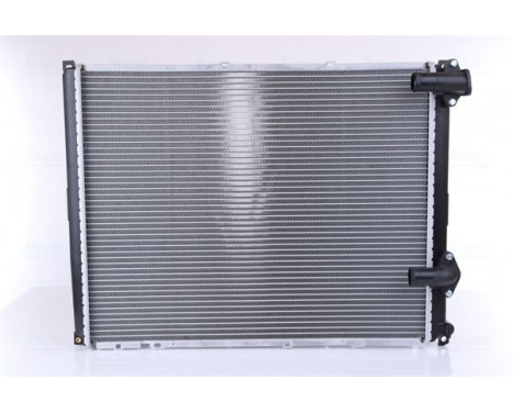 Radiator, engine cooling 63942A Nissens, Image 3