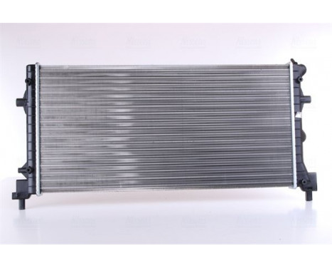 Radiator, engine cooling 640012 Nissens, Image 4