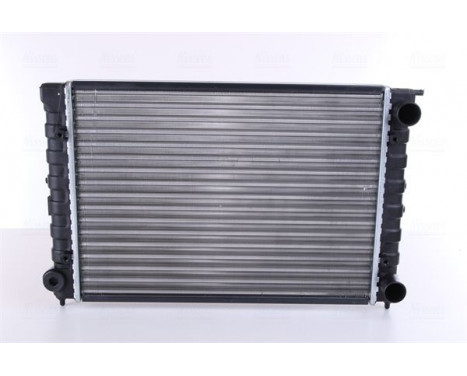 Radiator, engine cooling 651811 Nissens, Image 3