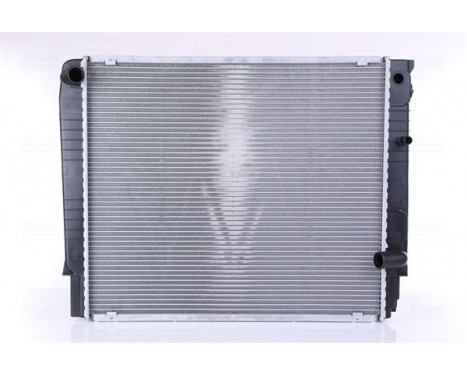 Radiator, engine cooling 65508A Nissens, Image 3