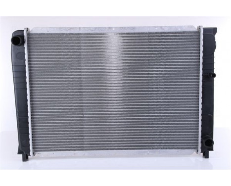 Radiator, engine cooling 65537A Nissens, Image 2