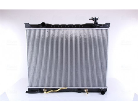 Radiator, engine cooling 66682 Nissens, Image 3
