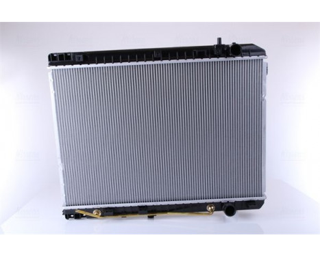 Radiator, engine cooling 66759 Nissens, Image 3