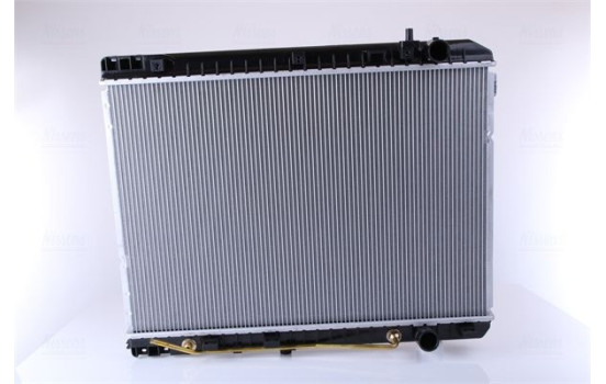 Radiator, engine cooling 66759 Nissens, Image 3