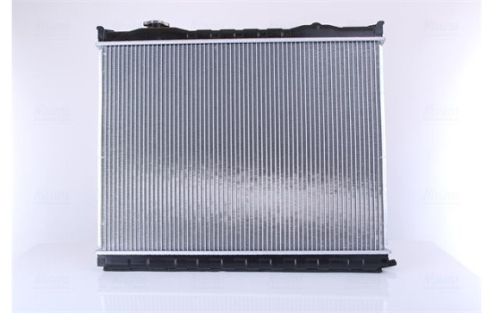 Radiator, engine cooling 66766 Nissens, Image 3