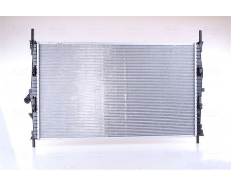 Radiator, engine cooling 66861 Nissens, Image 3