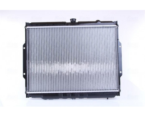 Radiator, engine cooling 67046 Nissens, Image 3