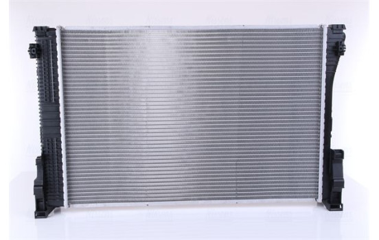 Radiator, engine cooling 67164 Nissens, Image 4