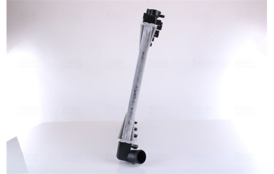 Radiator, engine cooling 67743 Nissens, Image 4