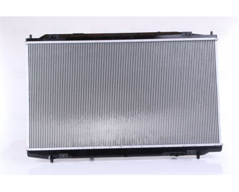 Radiator, engine cooling 68137 Nissens, Image 3